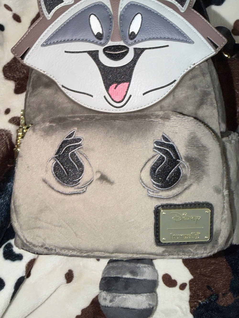 Disney Plush Gray Raccoon Kids Crossbody Bag - Picture 2 of 7